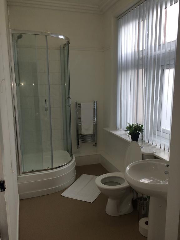 Sheridans Budget Accomodation Wallasey Kamer foto